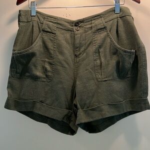 Per Se Dark Green Women's Cargo Shorts